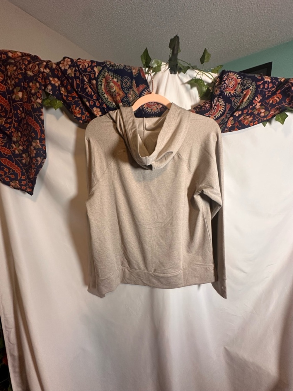 Danskin Light Gray Pullover Hoodie - Picture 9 of 9
